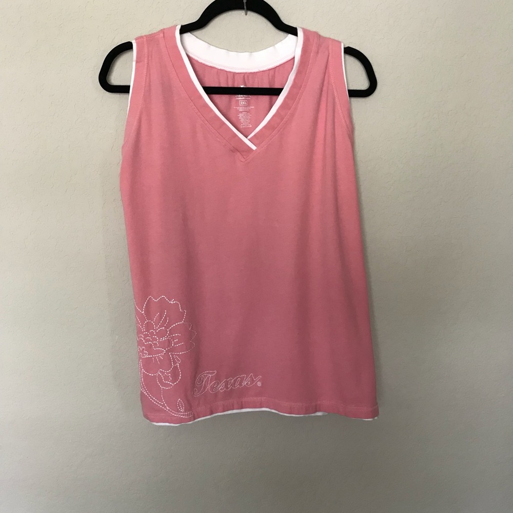 Nice and summary sleeveless top